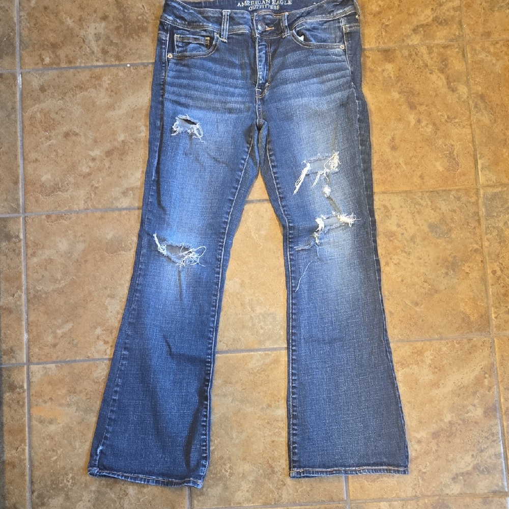 American Eagle Outfitters Women’s Distressed Kick Boot Jeans. Size 10 Short